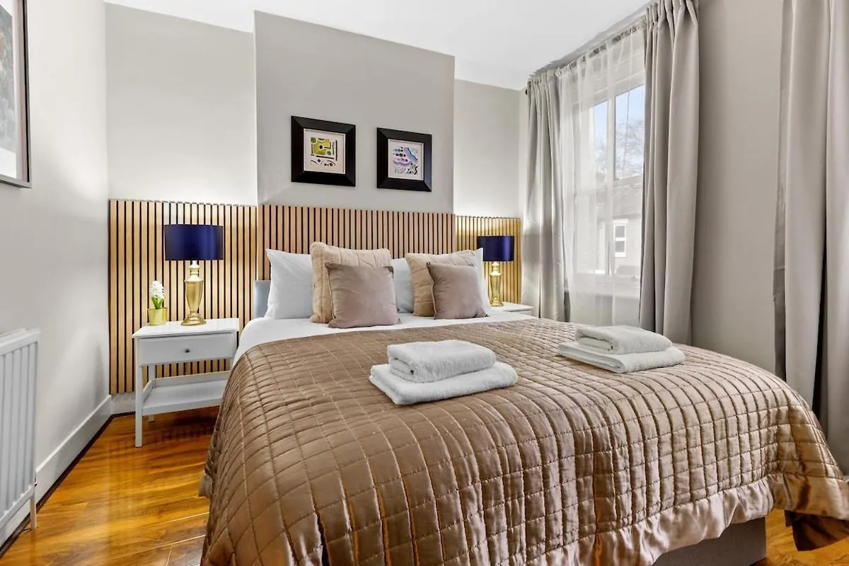 Amazing House Stratford London Villa Holiday home