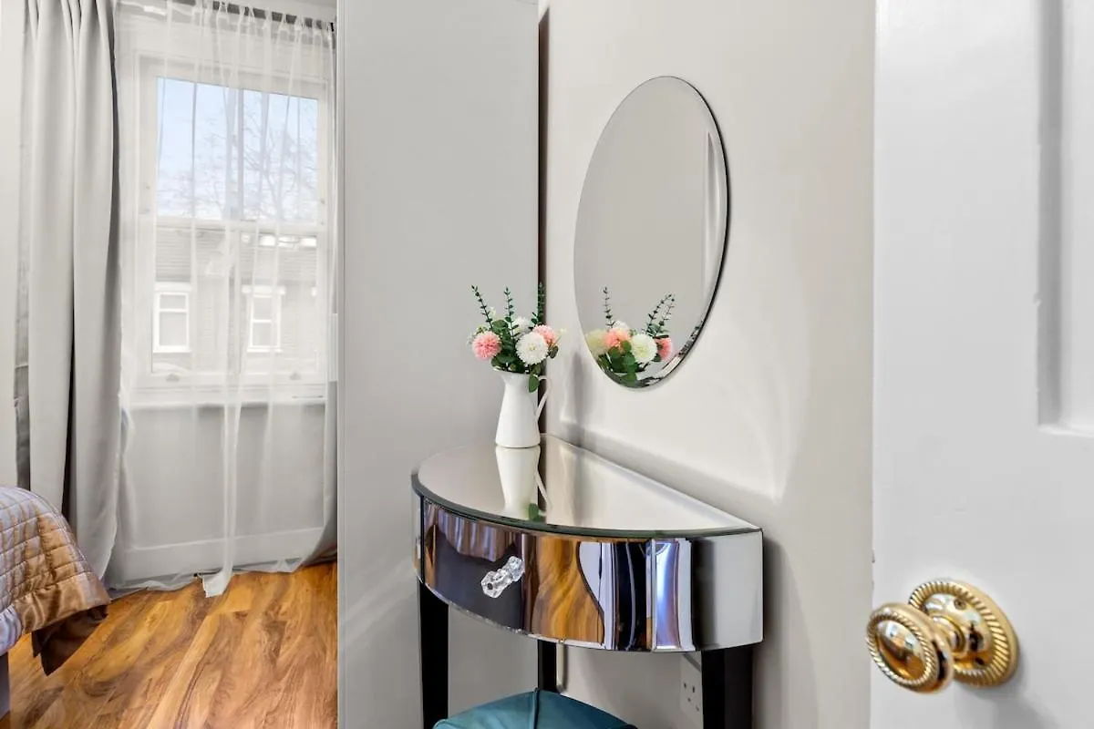 Amazing House Stratford London Villa Holiday home